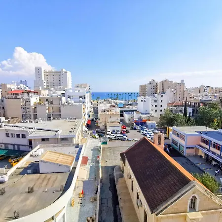 Sunny Daze Seaview Apartment Larnaca